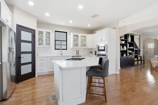 2035 Rhettsbury Street, Carmel, IN 46032