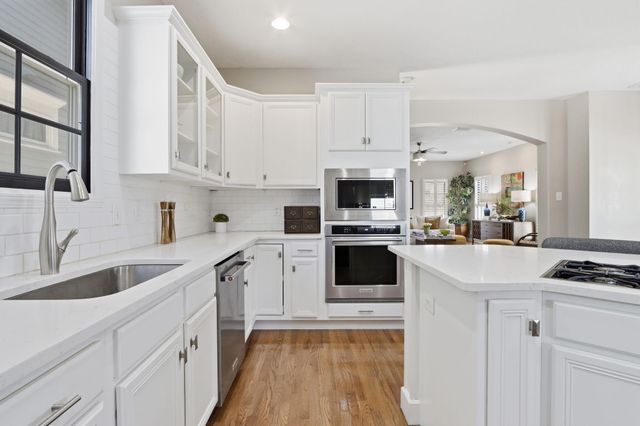 2035 Rhettsbury Street, Carmel, IN 46032