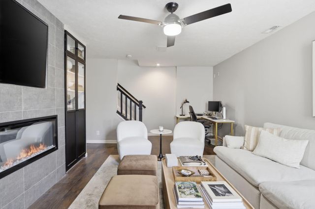 2035 Rhettsbury Street, Carmel, IN 46032