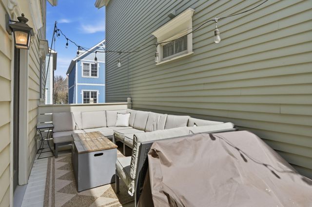 2035 Rhettsbury Street, Carmel, IN 46032