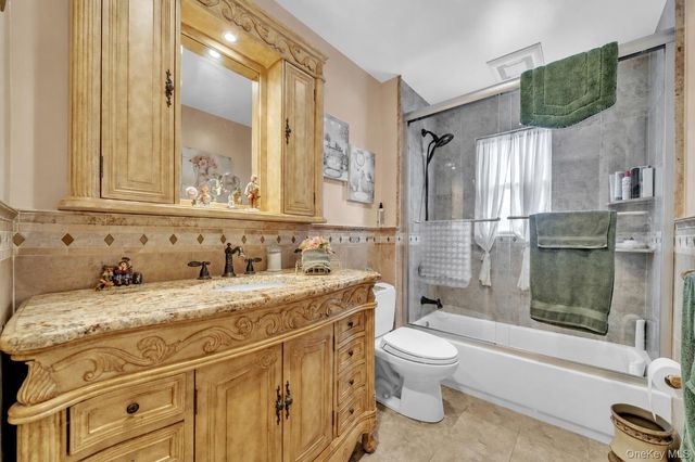 4382 New York Ave, Island Park, NY 11558