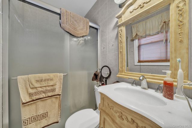 4382 New York Ave, Island Park, NY 11558