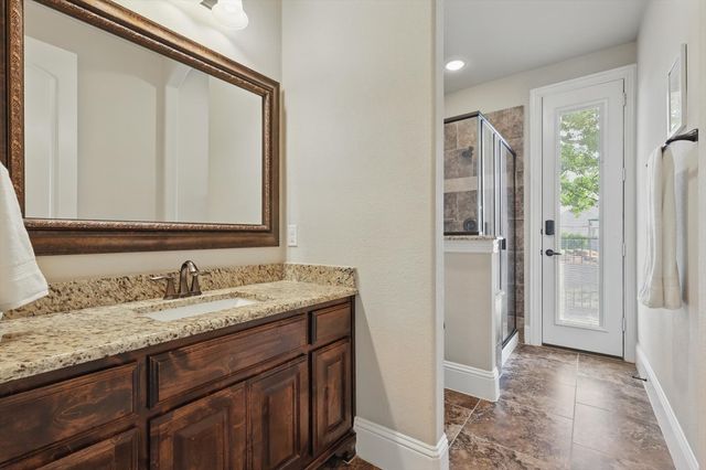130 Hawk Crest Lane, Double Oak, TX 75077