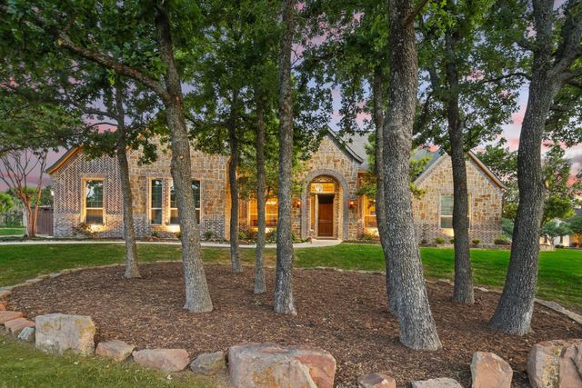 130 Hawk Crest Lane, Double Oak, TX 75077