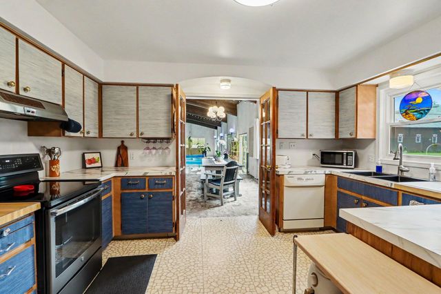 29561 E Red Arrow Highway, Paw Paw, MI 49079