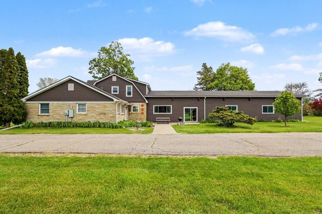 29561 E Red Arrow Highway, Paw Paw, MI 49079