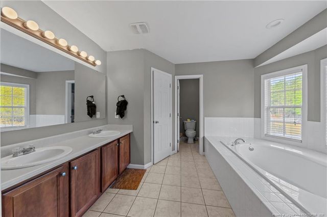 199 Fallingleaf Drive, Raeford, NC 28376