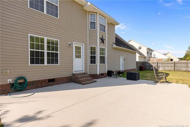 199 Fallingleaf Drive, Raeford, NC 28376