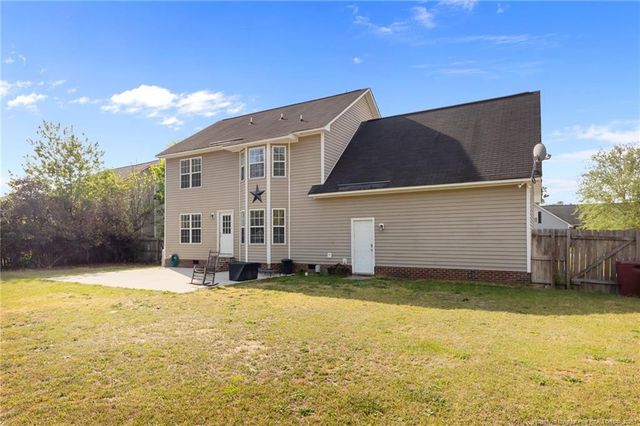 199 Fallingleaf Drive, Raeford, NC 28376