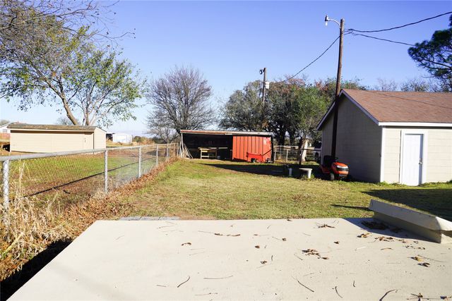 7498 State Highway 175, Montague, TX 76251