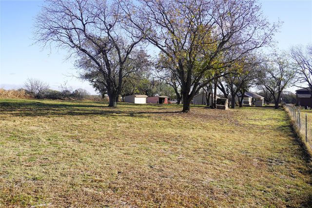 7498 State Highway 175, Montague, TX 76251
