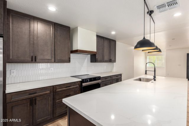 620 W HOWE Street, Tempe, AZ 85281