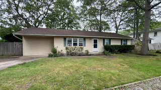 381 Grace Street, Holbrook, NY 11741