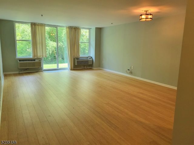 300 Main St 113, Little Falls Twp., NJ 07424