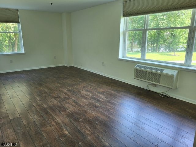300 Main St 113, Little Falls Twp., NJ 07424