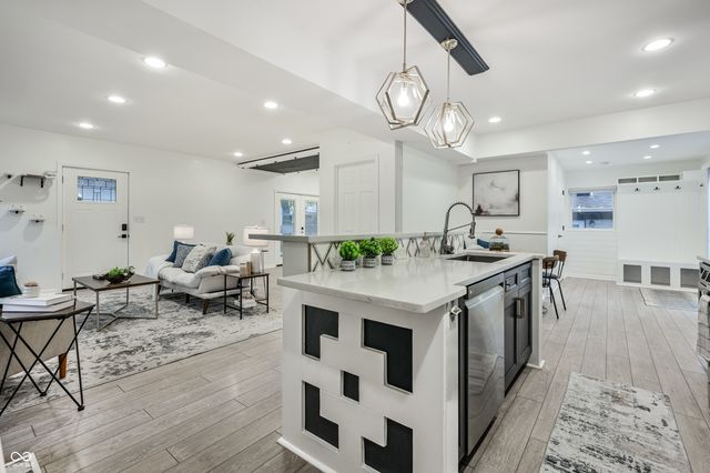 5115 E 9th Street, Indianapolis, IN 46219