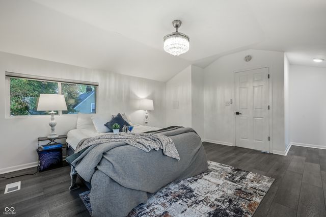 5115 E 9th Street, Indianapolis, IN 46219