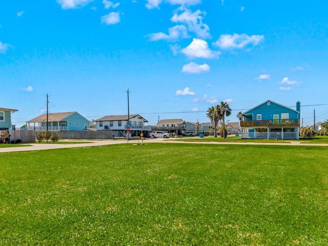 16534 John Davis, Jamaica Beach, TX 77554