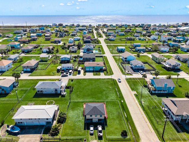 16534 John Davis, Jamaica Beach, TX 77554
