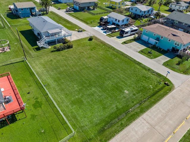 16534 John Davis, Jamaica Beach, TX 77554