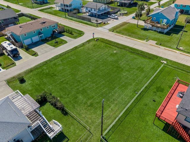 16534 John Davis, Jamaica Beach, TX 77554