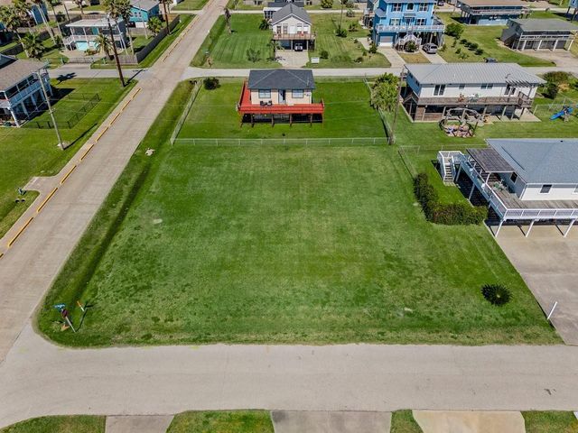 16534 John Davis, Jamaica Beach, TX 77554