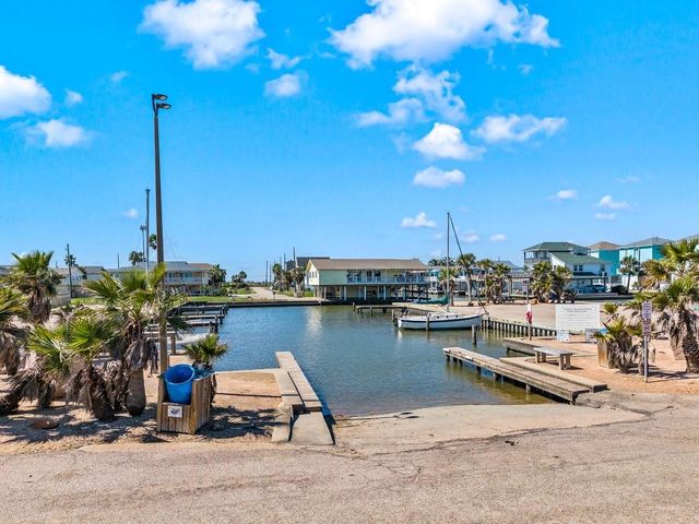 16534 John Davis, Jamaica Beach, TX 77554