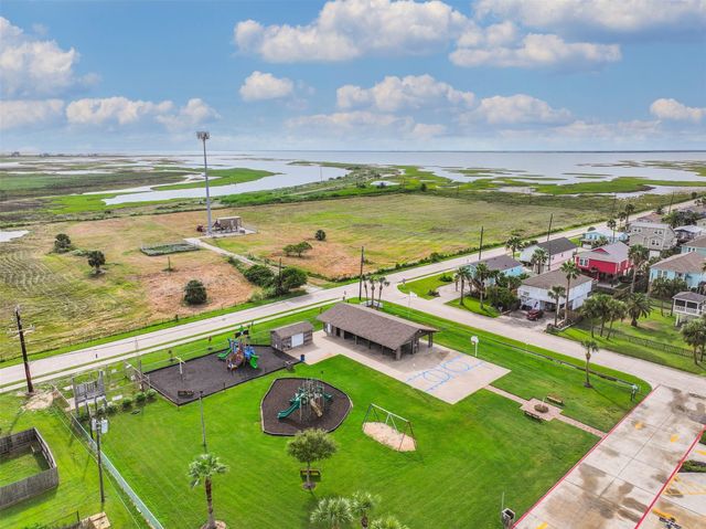 16534 John Davis, Jamaica Beach, TX 77554