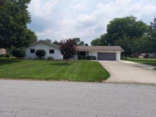 2227 Seneca Drive, Lima, OH 45806