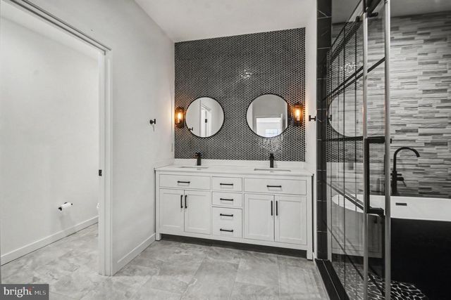 3217 CHATHAM ST, Philadelphia, PA 19134