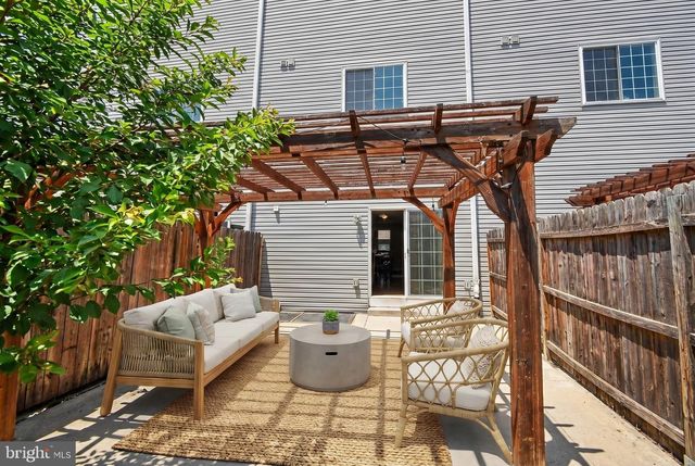 3217 CHATHAM ST, Philadelphia, PA 19134