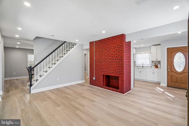 9314 ACADEMY RD, Philadelphia, PA 19114