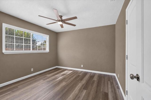 7704 Laurie Way, Sacramento, CA 95832