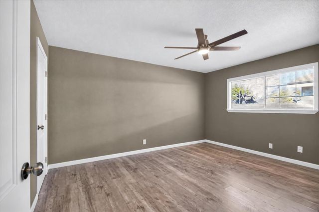 7704 Laurie Way, Sacramento, CA 95832