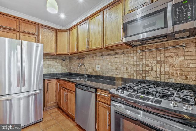 2113 WALSH VIEW TER #9-301, Silver Spring, MD 20902