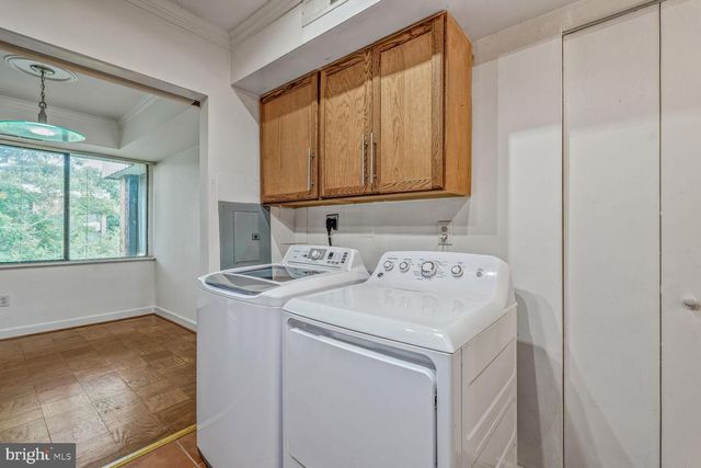 2113 WALSH VIEW TER #9-301, Silver Spring, MD 20902