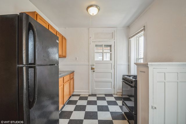 5423 W Montrose Avenue N3, Chicago, IL 60641