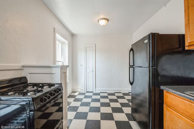 5423 W Montrose Avenue N3, Chicago, IL 60641