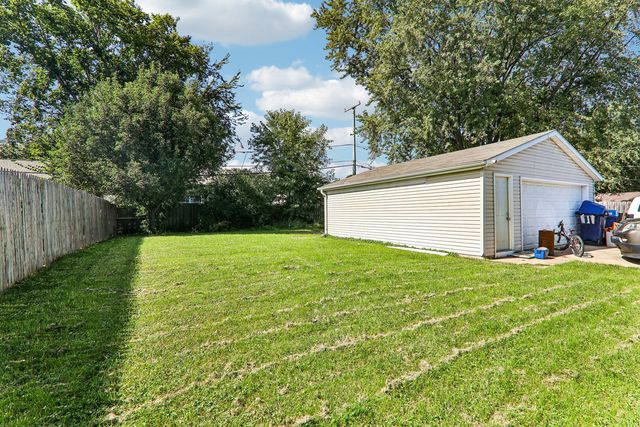 3468 Charleston Road, Waukegan, IL 60087