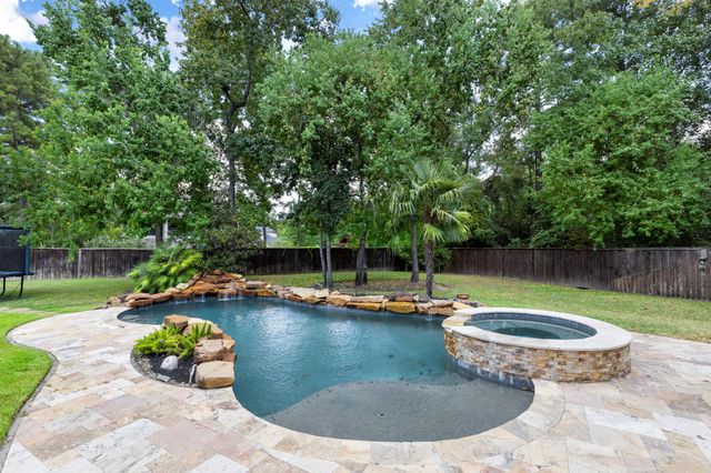 147 Pacific Grove Drive, Montgomery, TX 77316