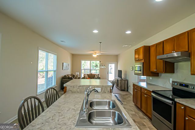 572 Beautyberry Drive, Griffin, GA 30223
