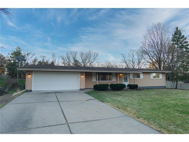 19115 Homestead Circle, Eden Prairie, MN 55346