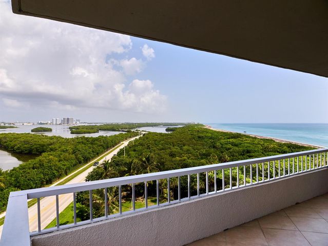 5550 N Ocean Drive 9D, Singer Island, FL 33404