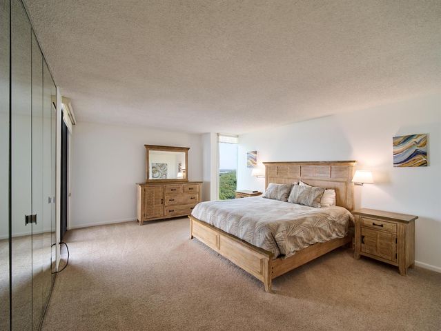 5550 N Ocean Drive 9D, Singer Island, FL 33404