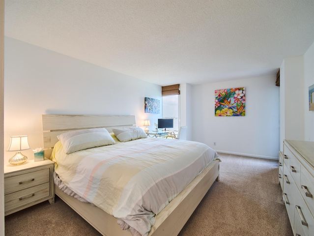5550 N Ocean Drive 9D, Singer Island, FL 33404