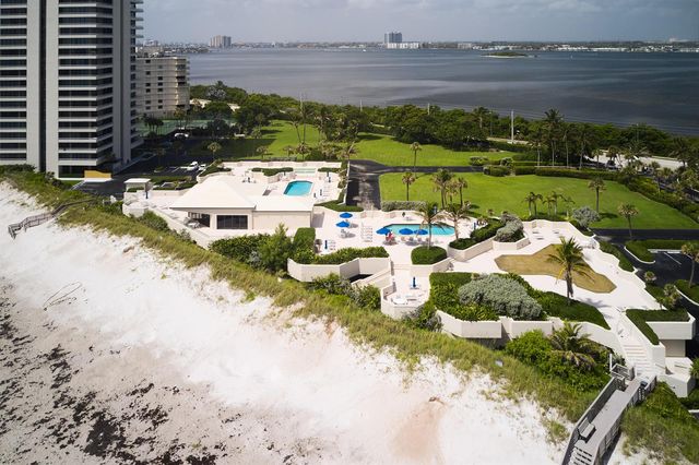 5550 N Ocean Drive 9D, Singer Island, FL 33404