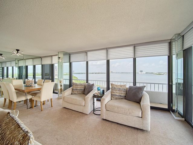 5550 N Ocean Drive 9D, Singer Island, FL 33404