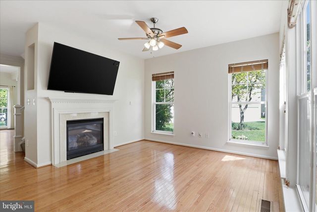 9157 STONEGARDEN DR, Lorton, VA 22079