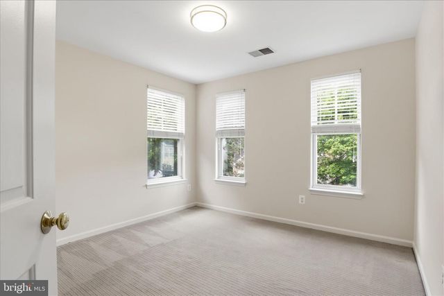 9157 STONEGARDEN DR, Lorton, VA 22079