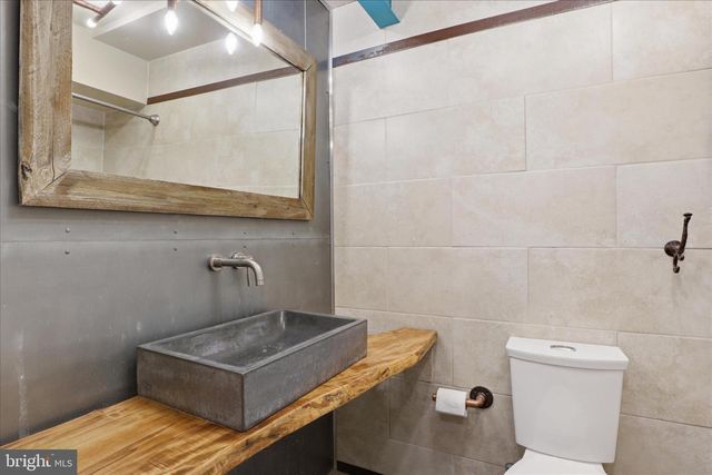 9157 STONEGARDEN DR, Lorton, VA 22079